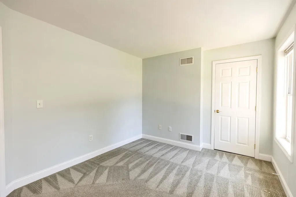 20 Robbe Farm Road Peterborough NH 03458