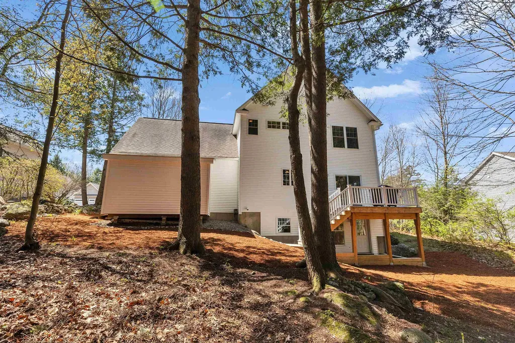 20 Robbe Farm Road Peterborough NH 03458
