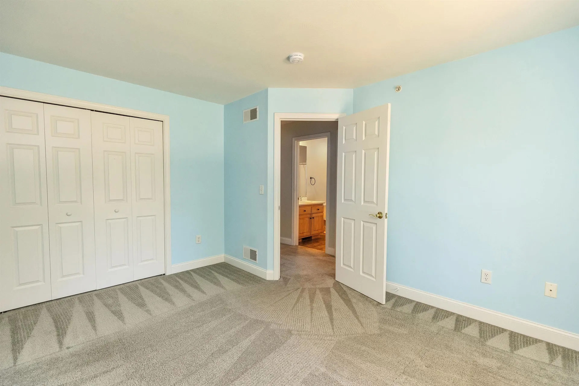 20 Robbe Farm Road Peterborough NH 03458