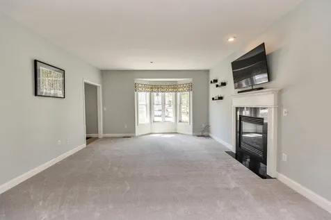 20 Robbe Farm Road Peterborough NH 03458
