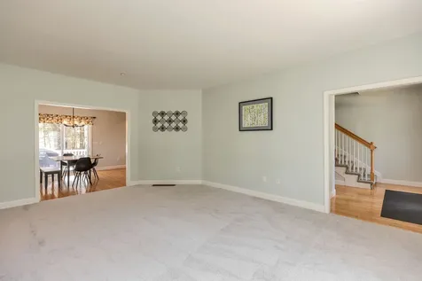 20 Robbe Farm Road Peterborough NH 03458