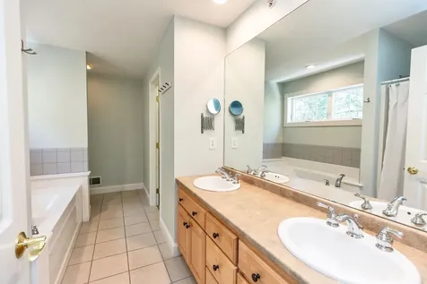 20 Robbe Farm Road Peterborough NH 03458