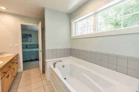 20 Robbe Farm Road Peterborough NH 03458