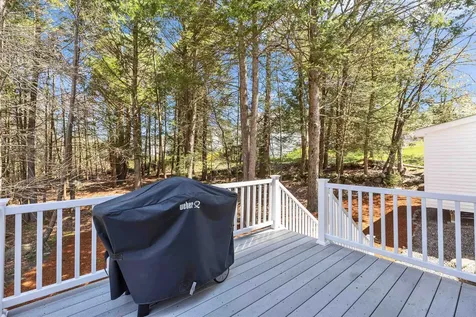 20 Robbe Farm Road Peterborough NH 03458