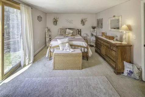 21 Brustle Road Nottingham NH 03290