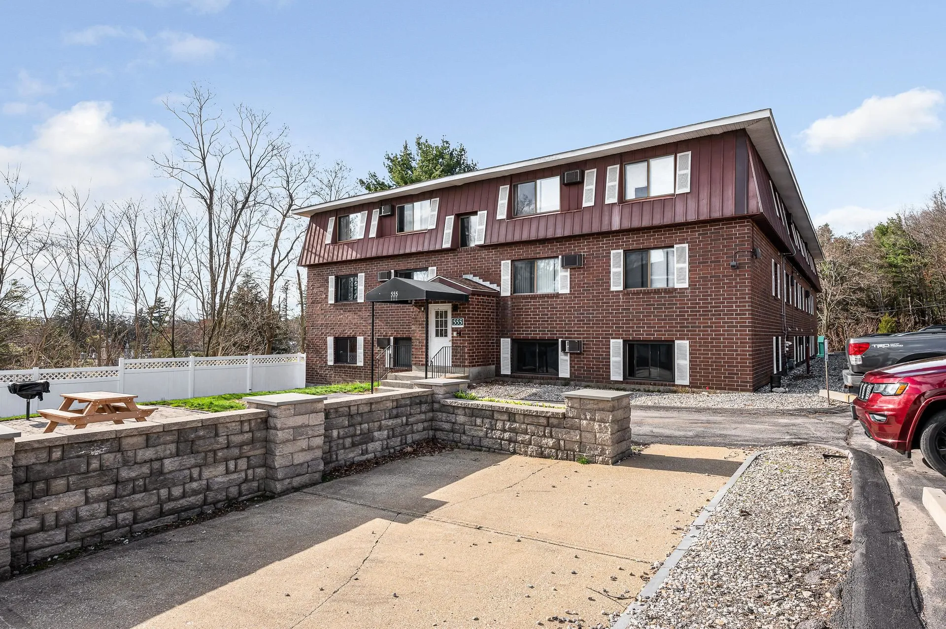 555 Calef Road Manchester NH 03103