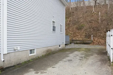254 Front Street Manchester NH 03102-2607