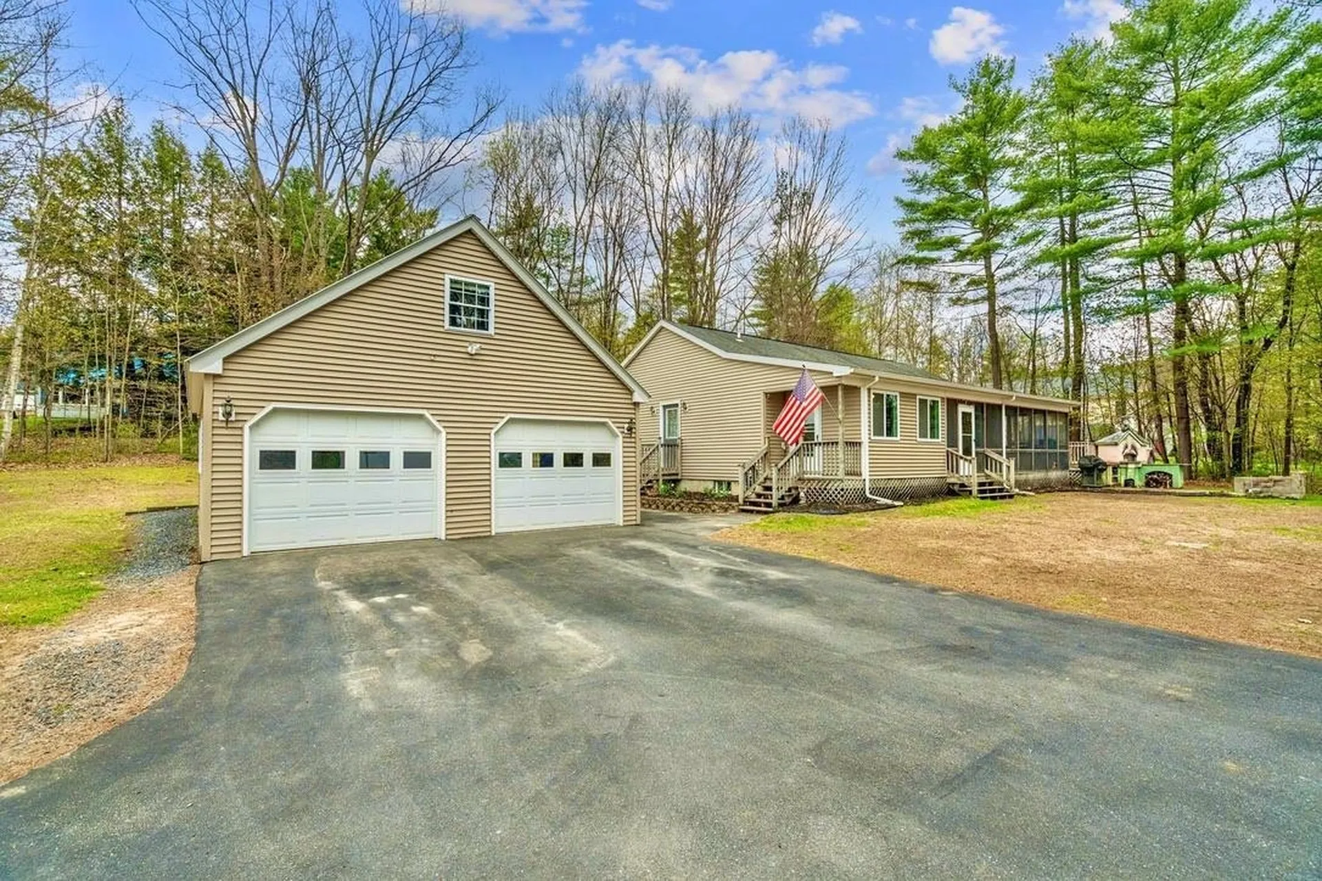 6 Forsyth Place Claremont NH 03743