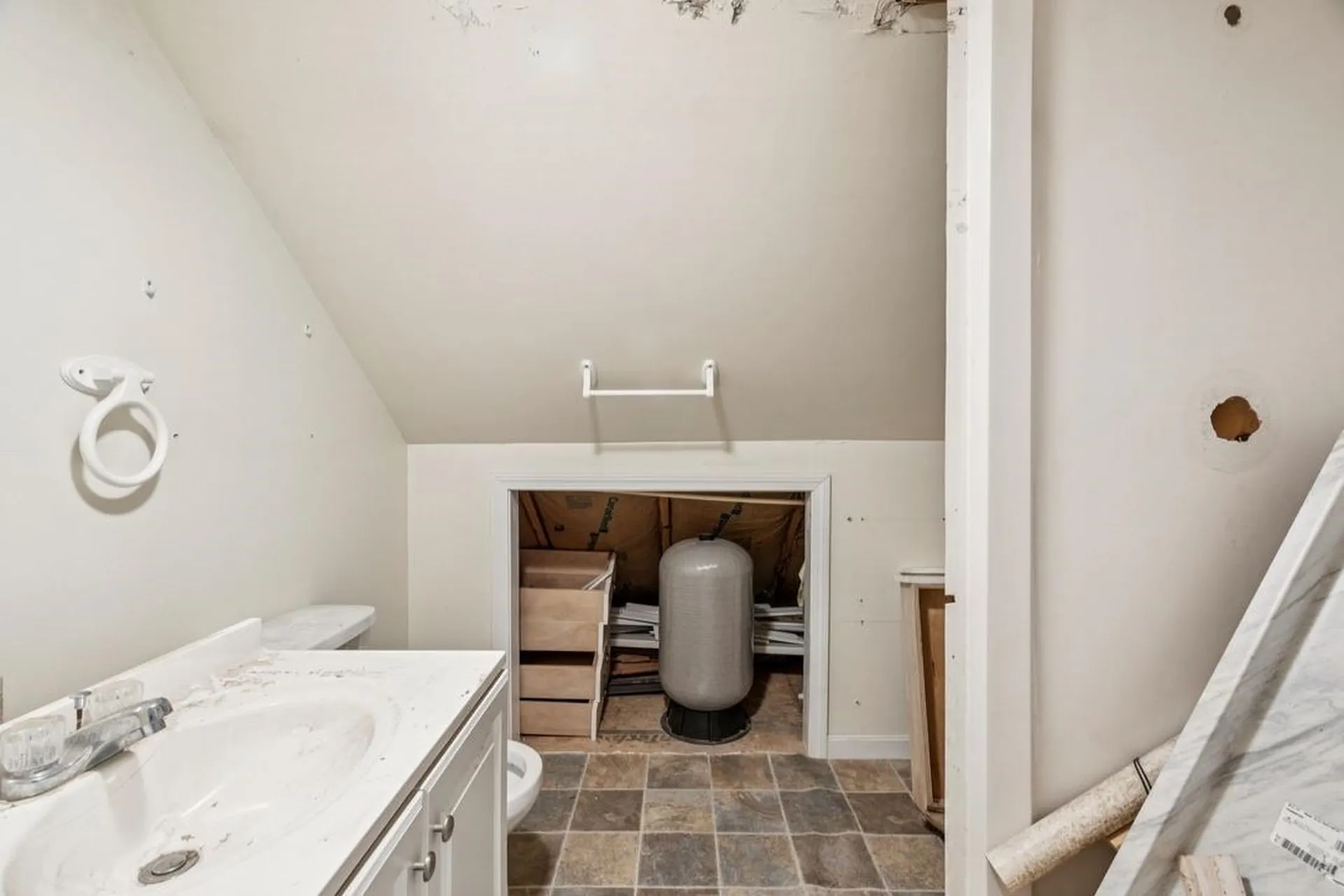 6 Forsyth Place Claremont NH 03743