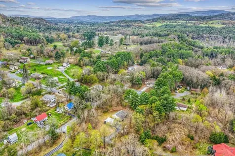 6 Forsyth Place Claremont NH 03743