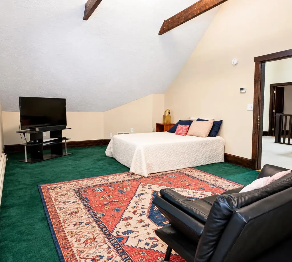 107 Fresh Pond Lane Brookline NH 03033
