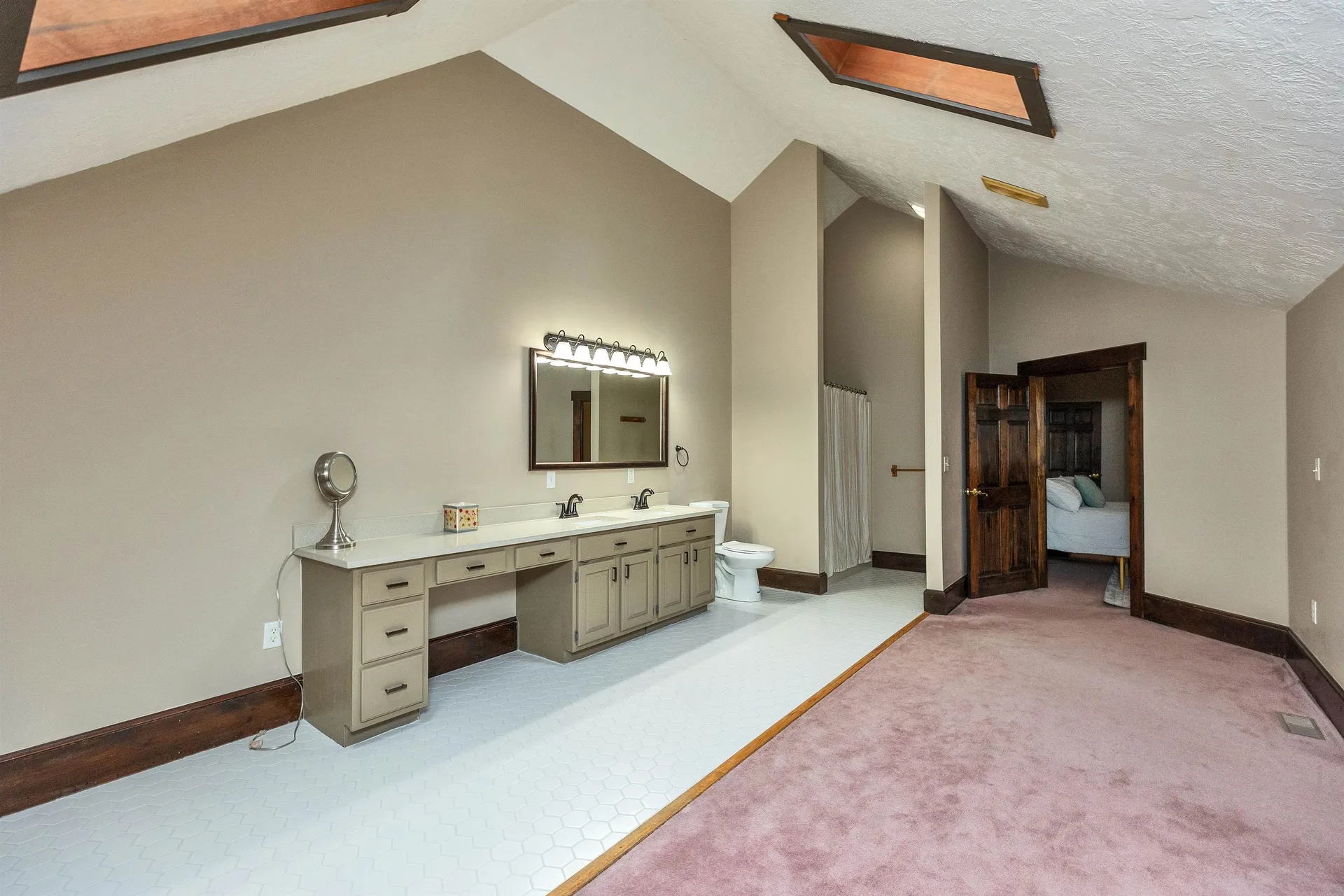 107 Fresh Pond Lane Brookline NH 03033