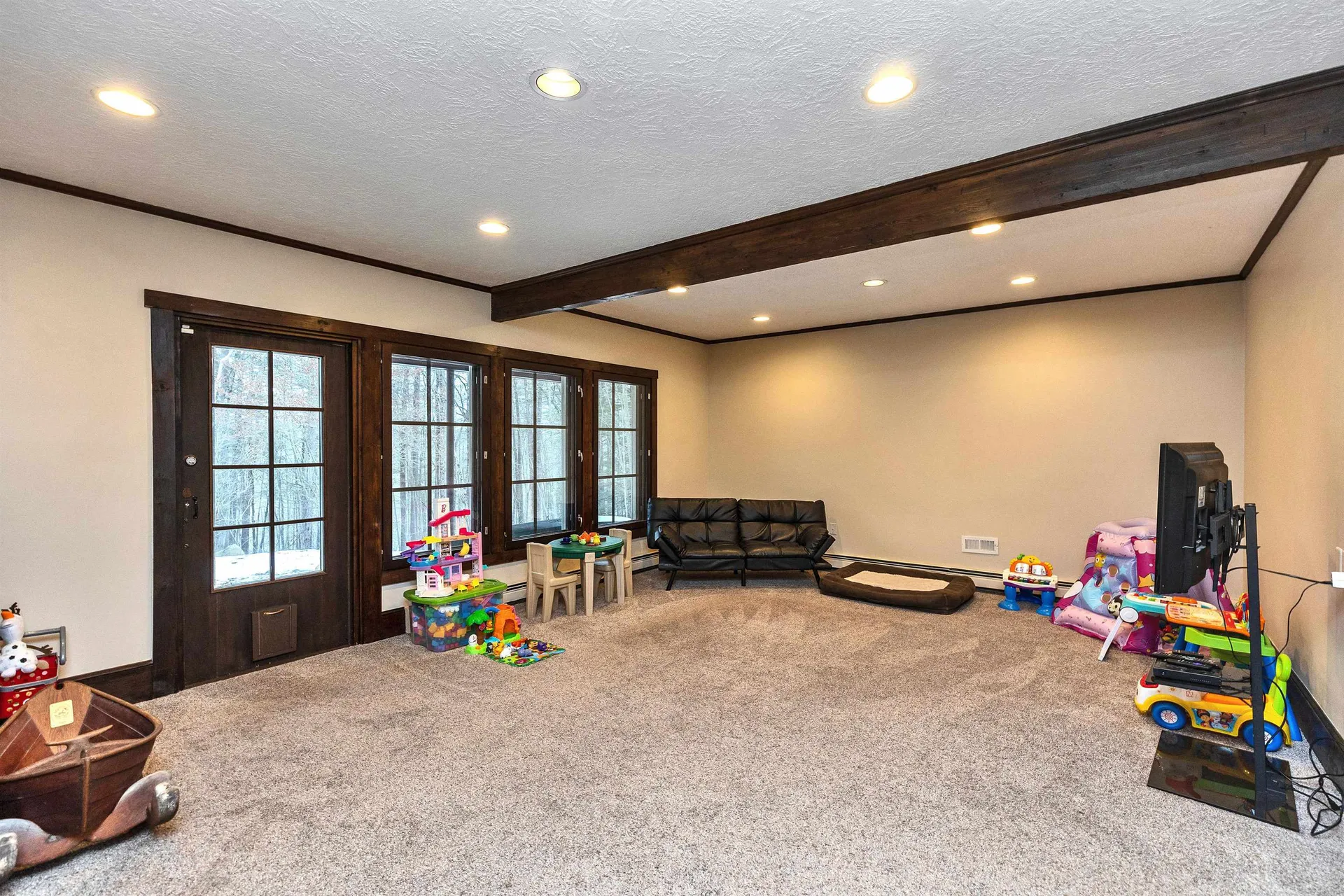 107 Fresh Pond Lane Brookline NH 03033