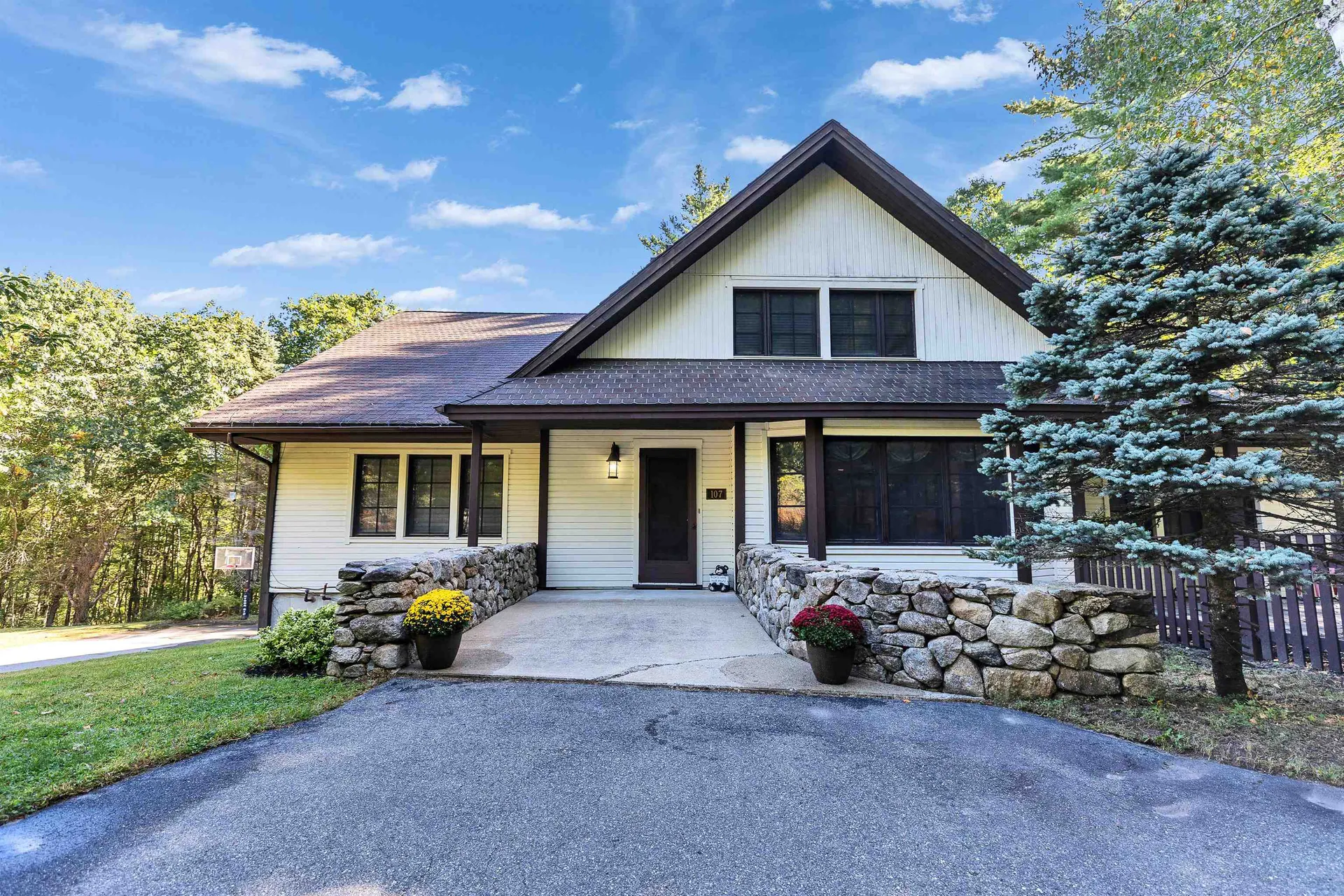 107 Fresh Pond Lane Brookline NH 03033