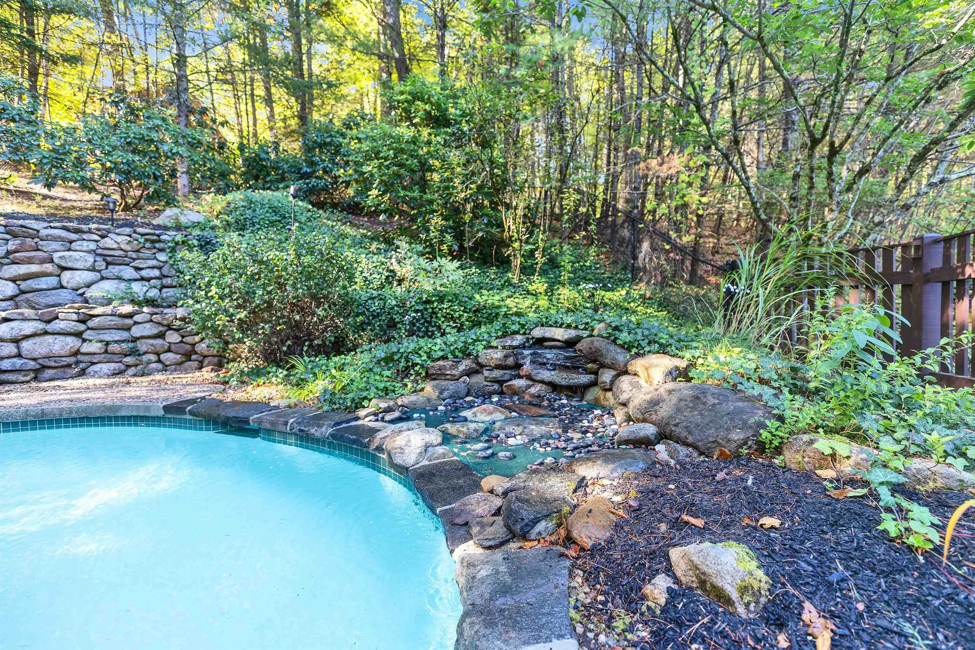 107 Fresh Pond Lane Brookline NH 03033