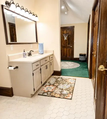 107 Fresh Pond Lane Brookline NH 03033