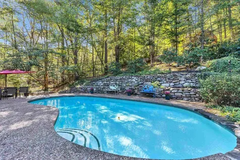 107 Fresh Pond Lane Brookline NH 03033