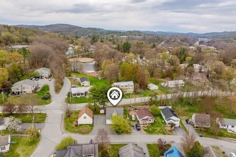44 Acorn Street Hartford VT 05001