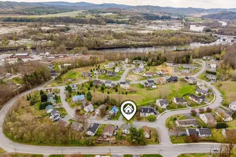44 Acorn Street Hartford VT 05001