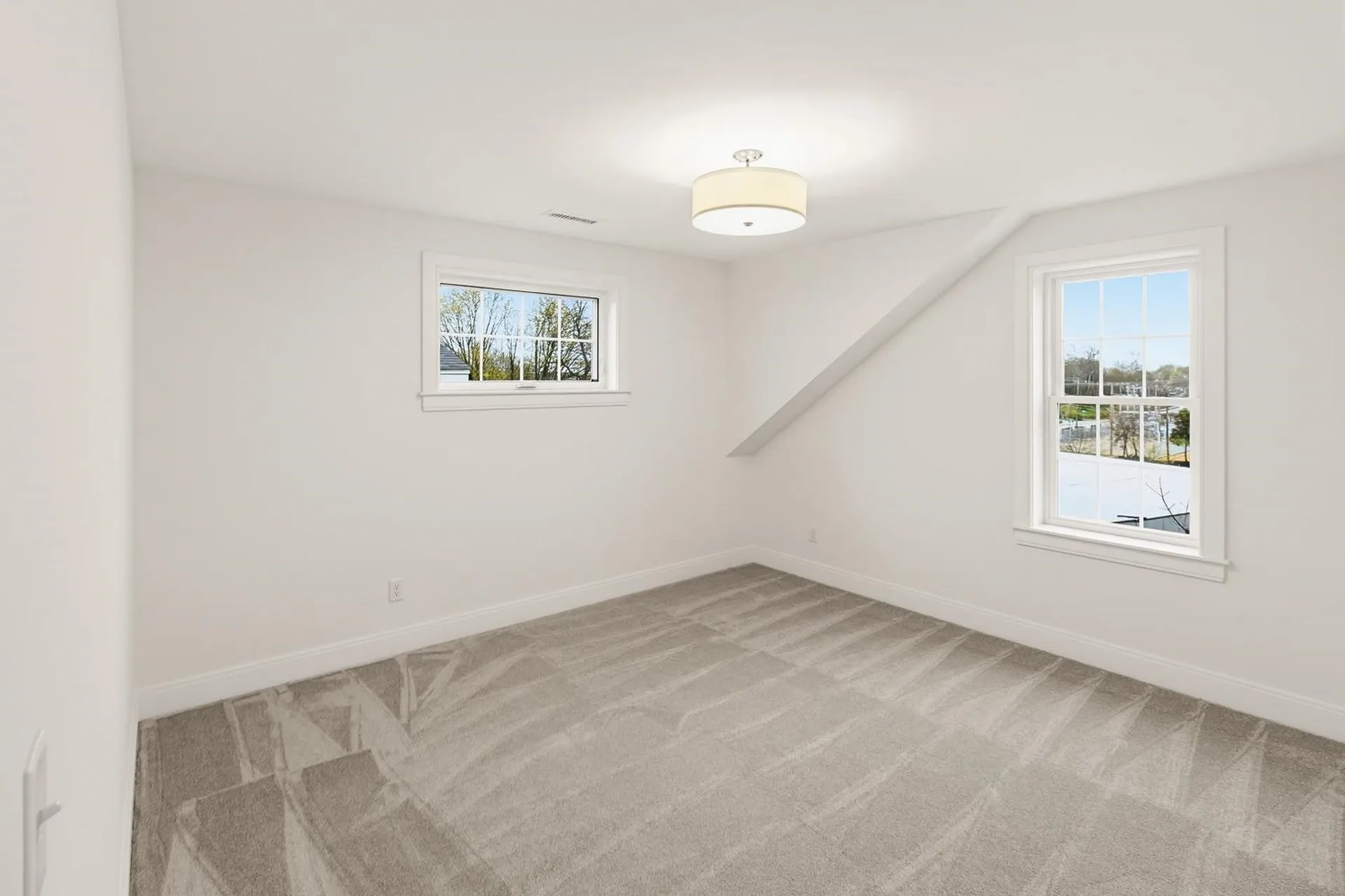 19 Eden Lane Portsmouth NH 03801