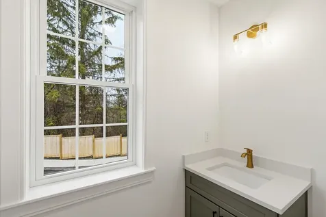19 Eden Lane Portsmouth NH 03801