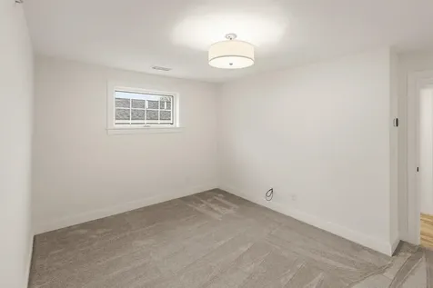 19 Eden Lane Portsmouth NH 03801