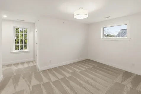 19 Eden Lane Portsmouth NH 03801