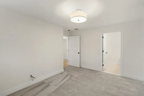 19 Eden Lane Portsmouth NH 03801