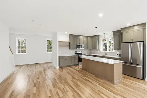 19 Eden Lane Portsmouth NH 03801