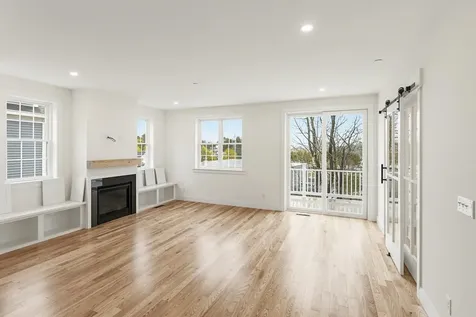 19 Eden Lane Portsmouth NH 03801