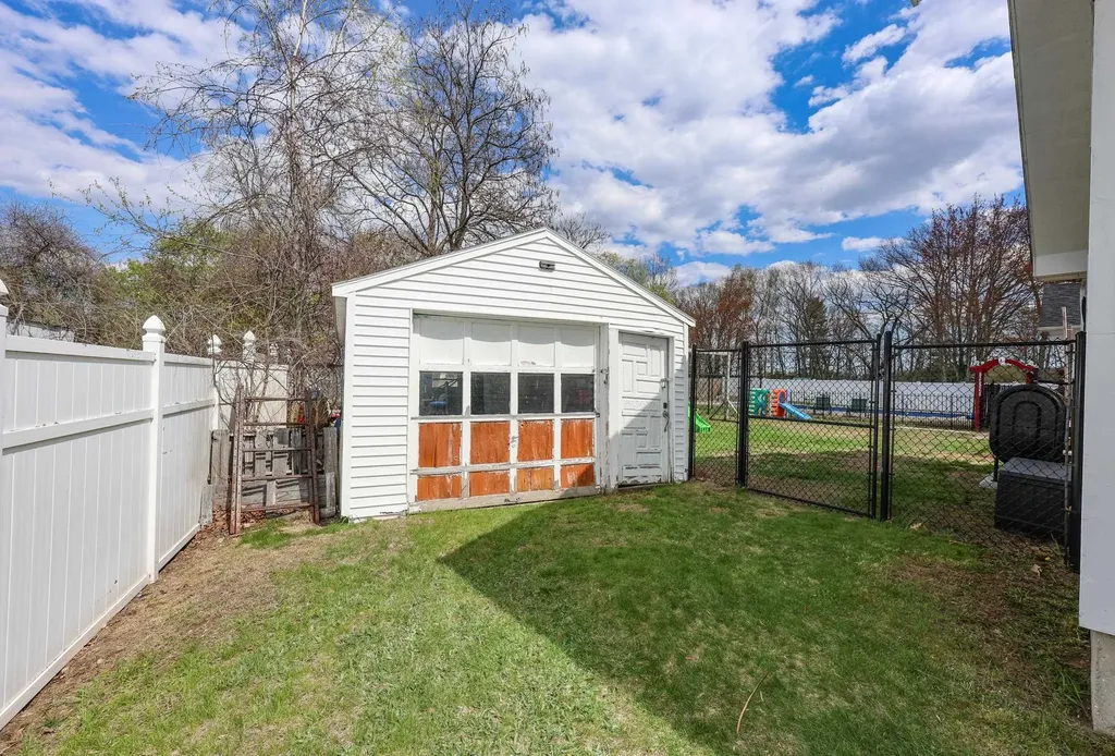815 Goffstown Road Manchester NH 03102
