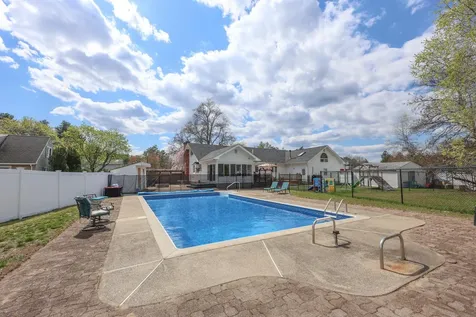 815 Goffstown Road Manchester NH 03102