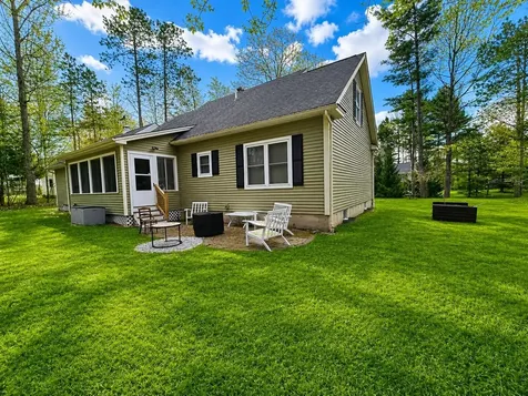 9 Clover Lane Newport City VT 05855
