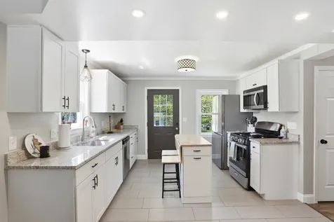 80 Manchester Street Nashua NH 03064