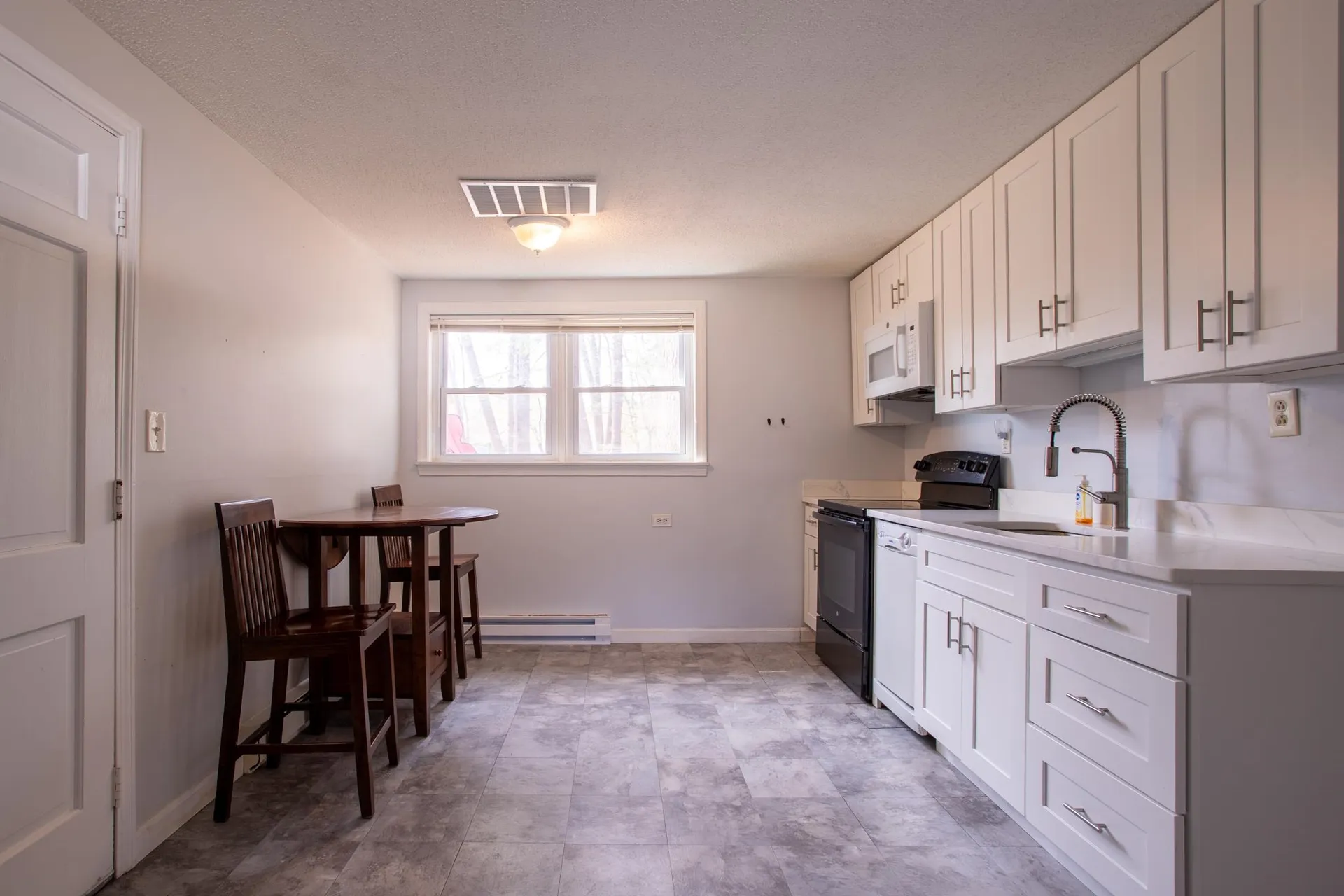 21 Folly Mill Terrace Seabrook NH 03874