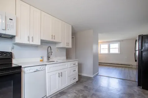 21 Folly Mill Terrace Seabrook NH 03874