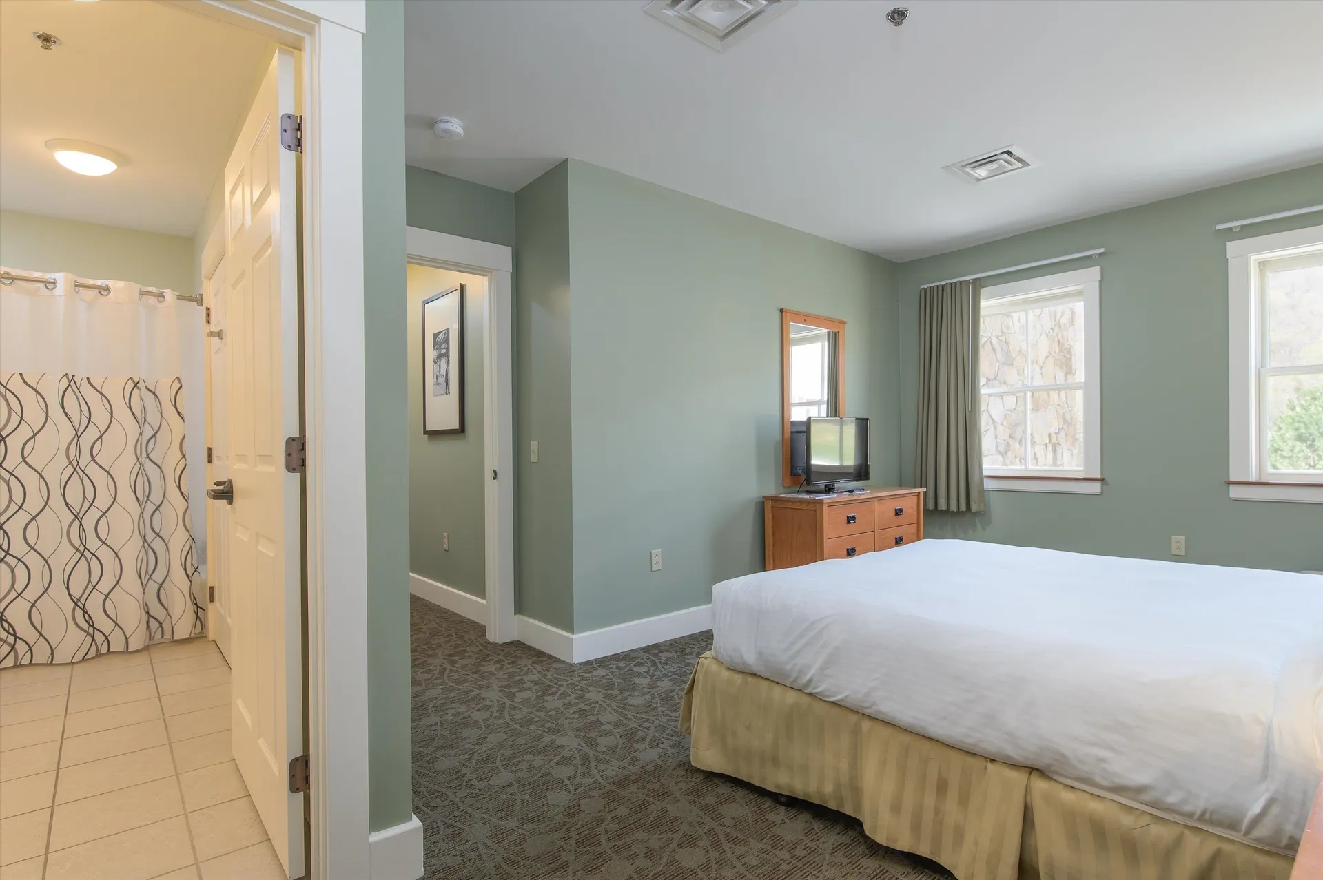 335/337 Qtr. I V Jackson Gore Inn Ludlow VT 05149