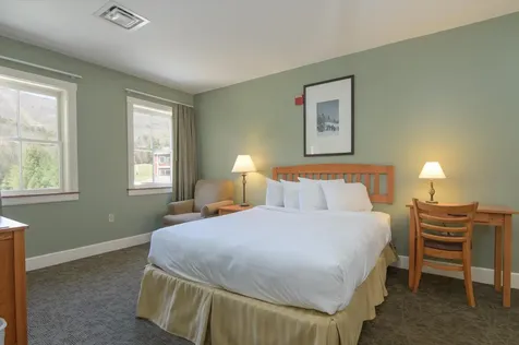 335/337 Qtr. I V Jackson Gore Inn Ludlow VT 05149