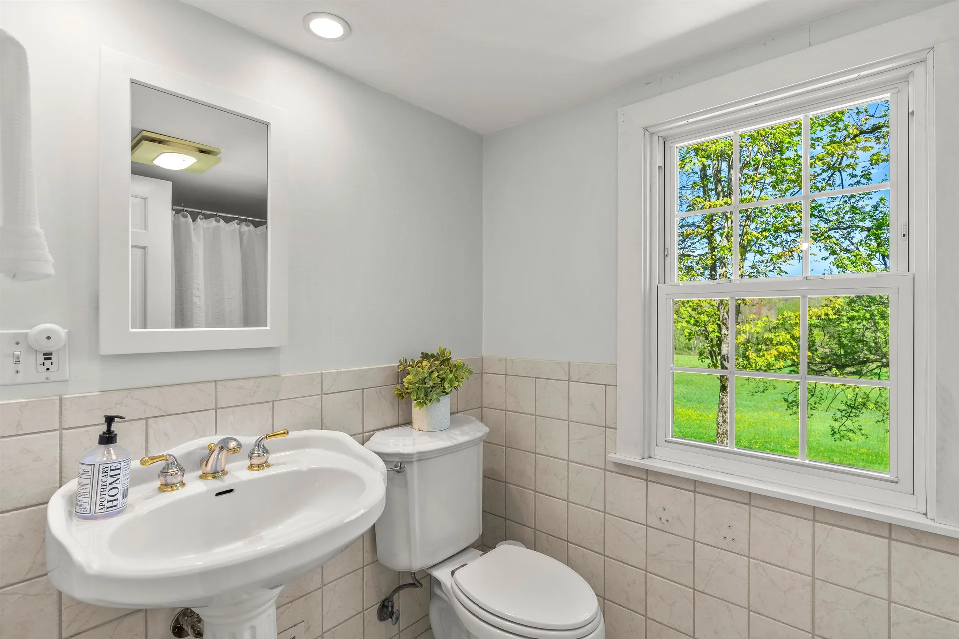 76 Dow Road Hollis NH 03049