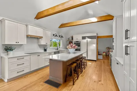 76 Dow Road Hollis NH 03049