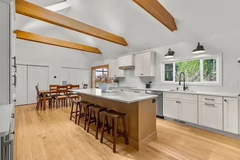 76 Dow Road Hollis NH 03049