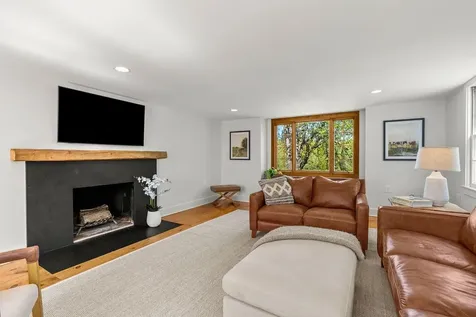 76 Dow Road Hollis NH 03049