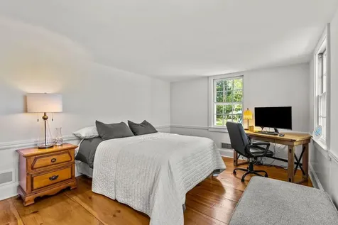 76 Dow Road Hollis NH 03049