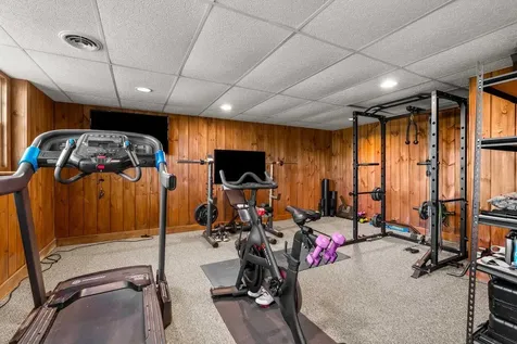 76 Dow Road Hollis NH 03049