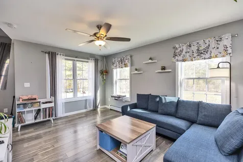 125 Pine Meadows Circle Bennington NH 03442
