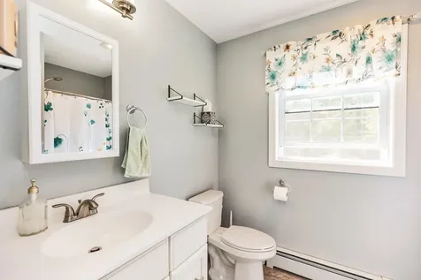 125 Pine Meadows Circle Bennington NH 03442