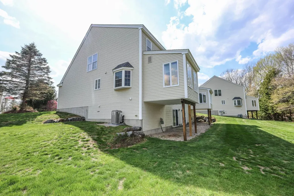 58 Arrow Lane Raymond NH 03077