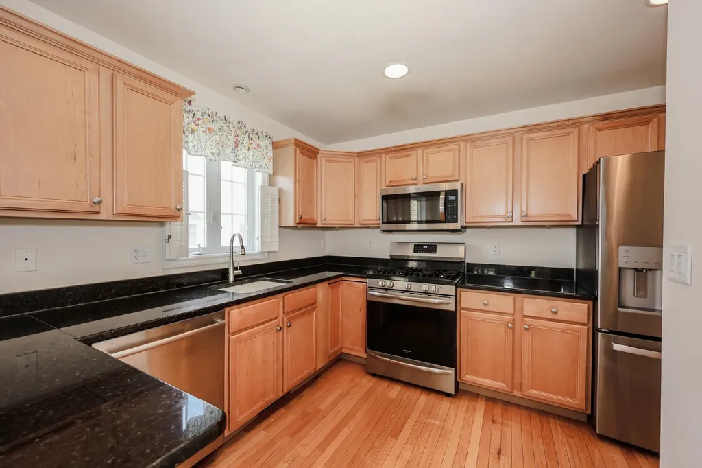 58 Arrow Lane Raymond NH 03077