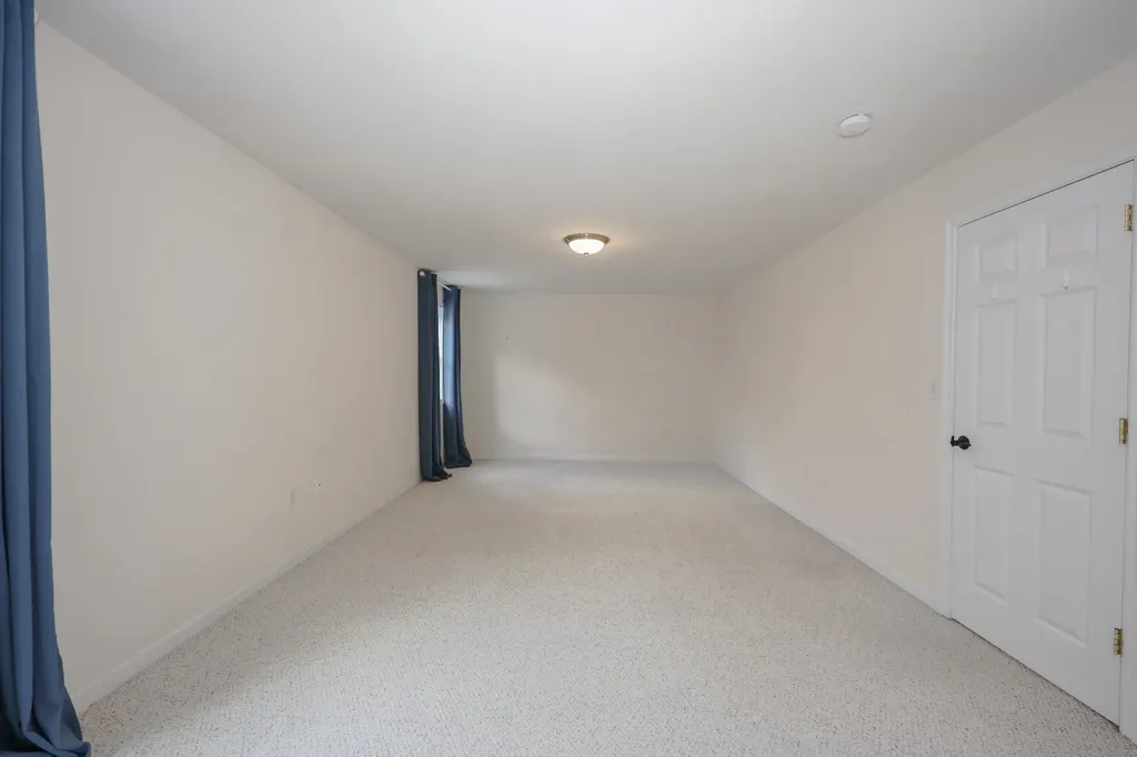 58 Arrow Lane Raymond NH 03077