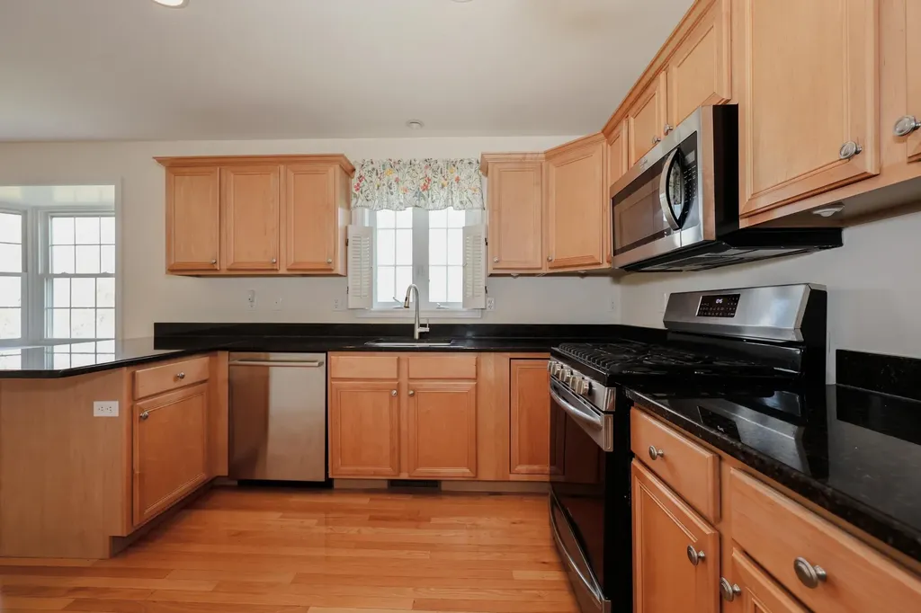 58 Arrow Lane Raymond NH 03077